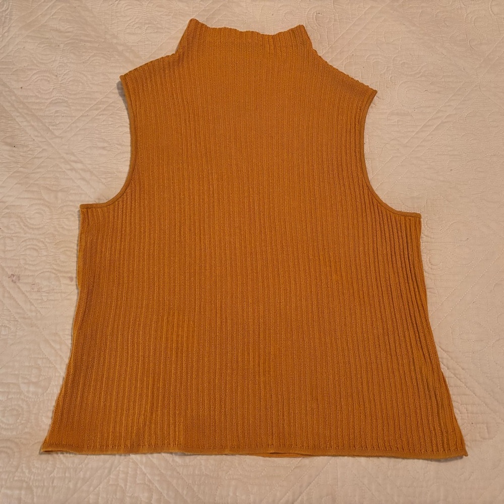 St John Sleeveless Ribbed Knit Mock Neck Mustard Gold Top - Sz Large GUC